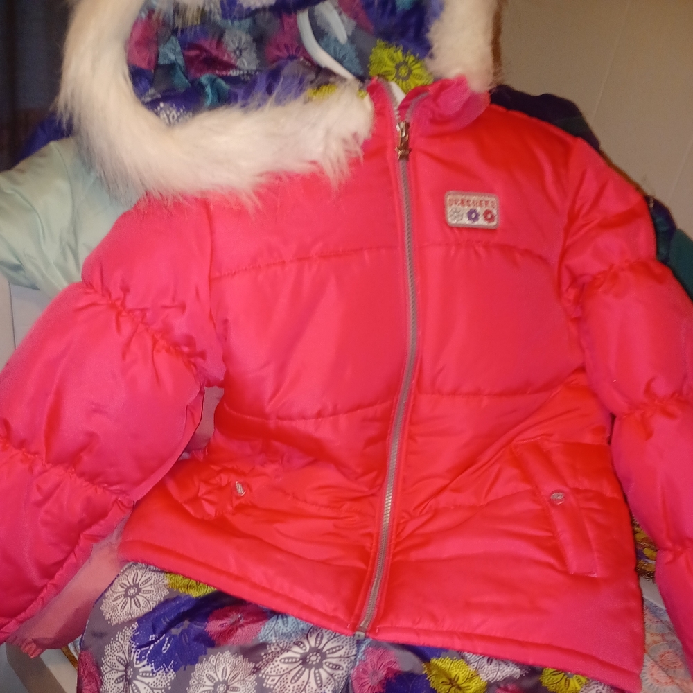 WOW!! SKETCHERS SET JACKET SNOW PANTS
